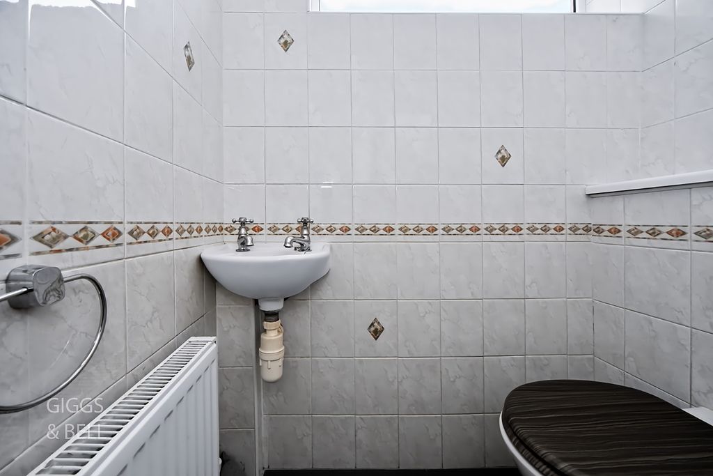 Property photo 3 of 34 5563542