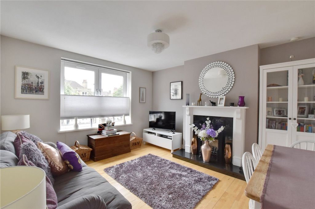 Property photo 2 of 11 Picture No. 09