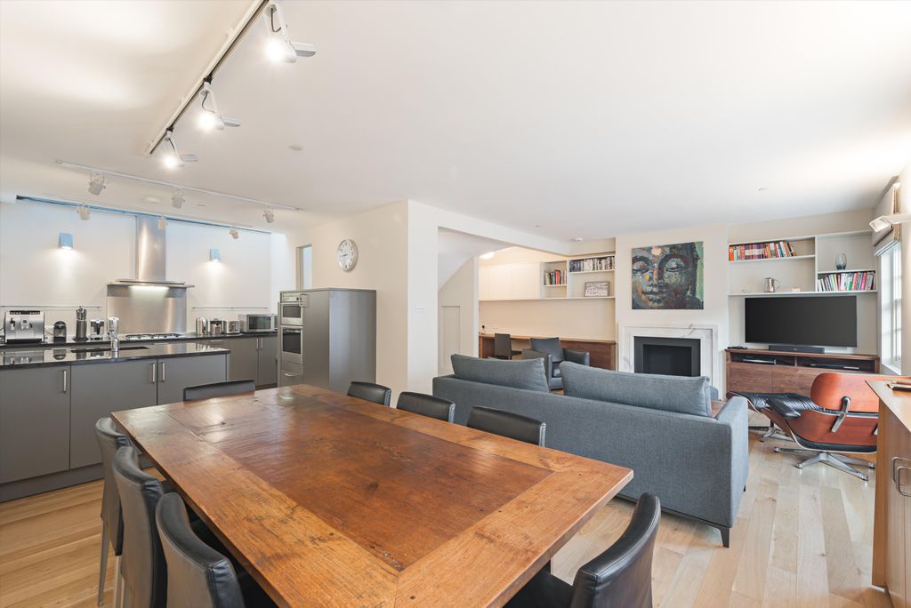 Property photo 1 of 16 Image