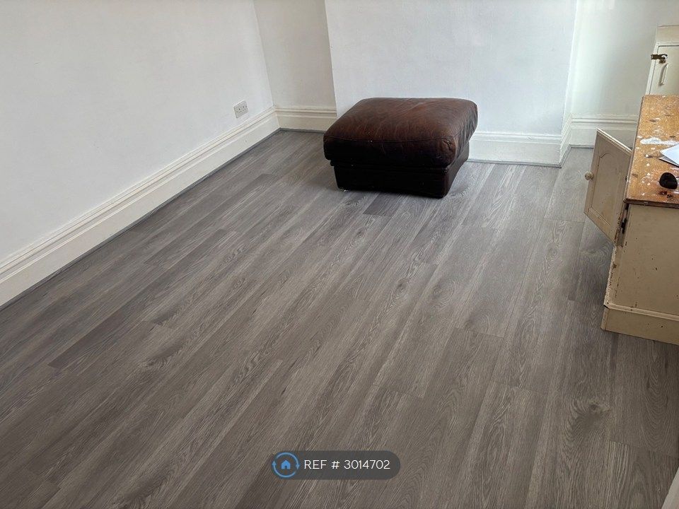 Property photo 3 of 27