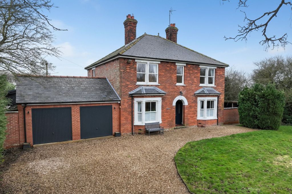 Property photo 1 of 37