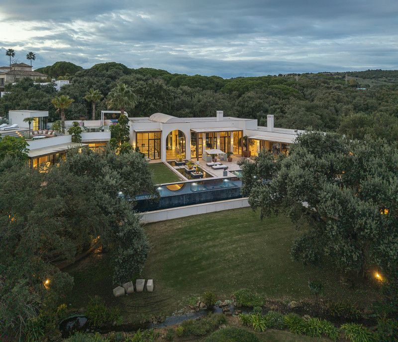 Property photo 3 of 53