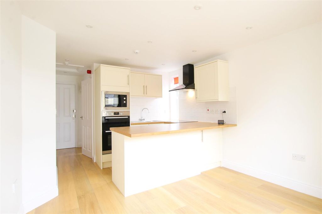 Property photo 2 of 8 Img_0146.Jpg