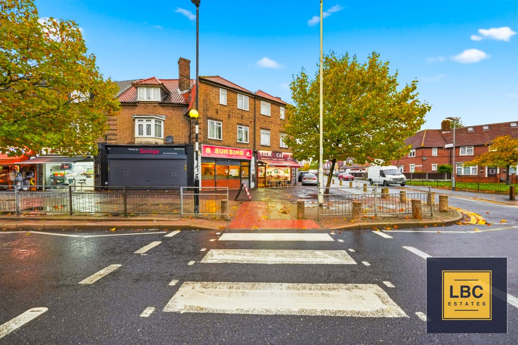 Property photo 3 of 15