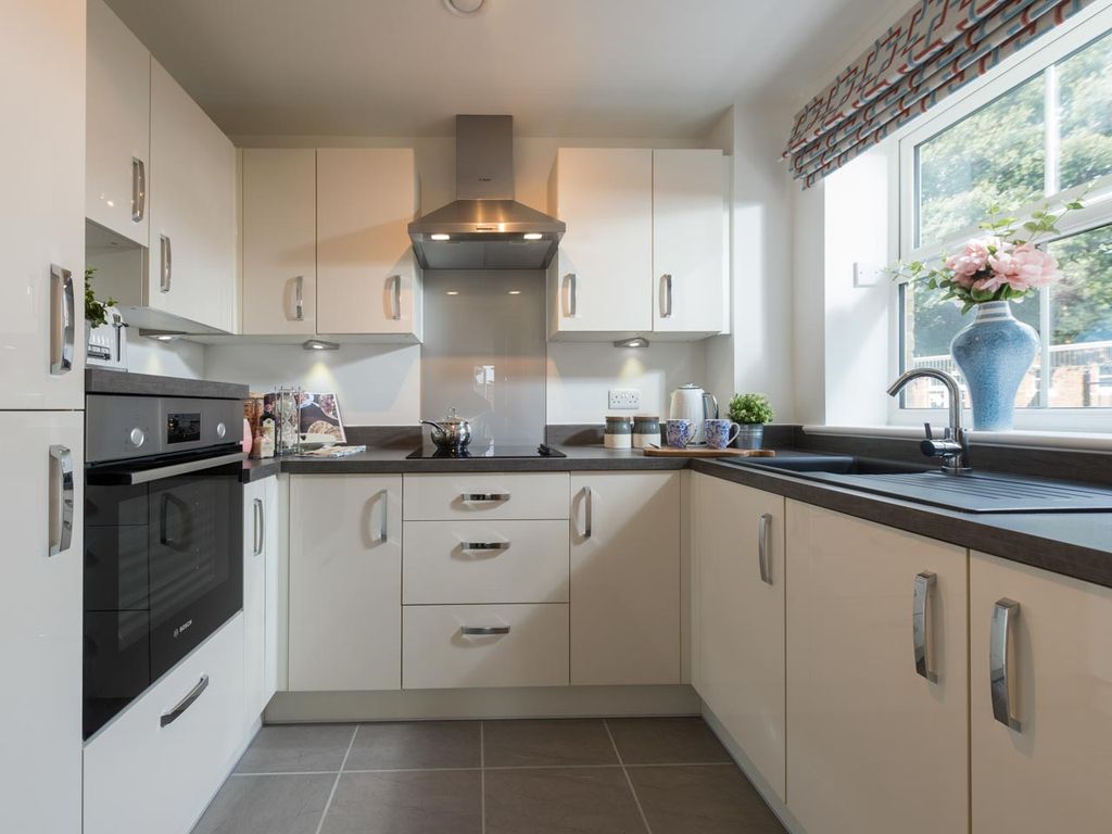 Property photo 2 of 13 Kitchen