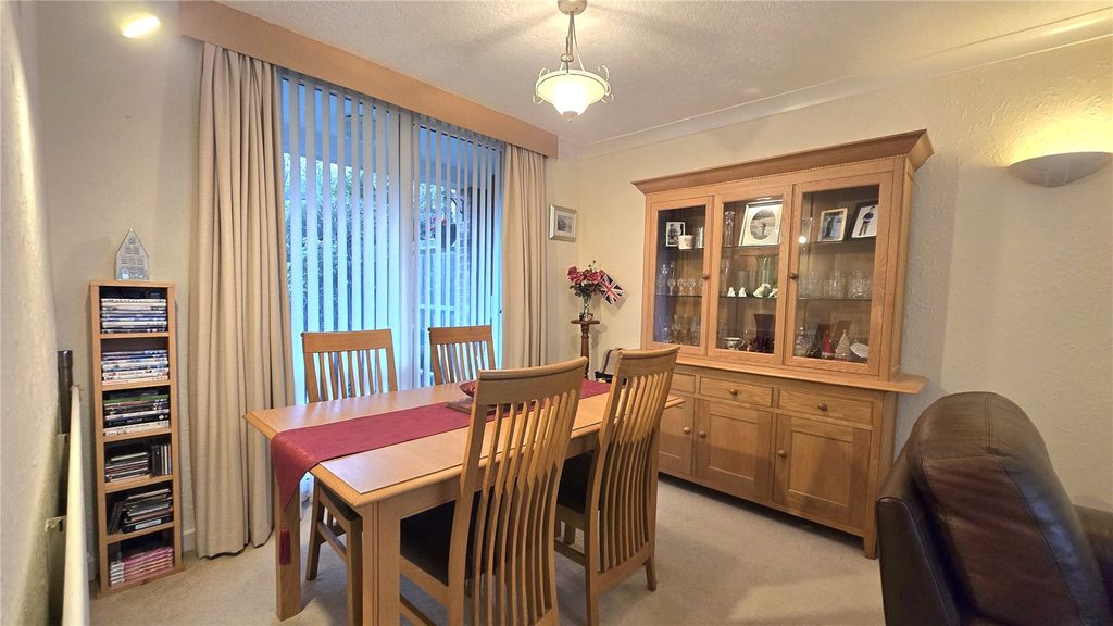 Property photo 3 of 22 Picture No. 19