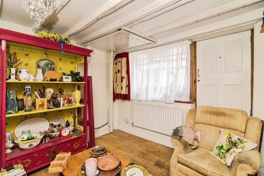 Property photo 2 of 17