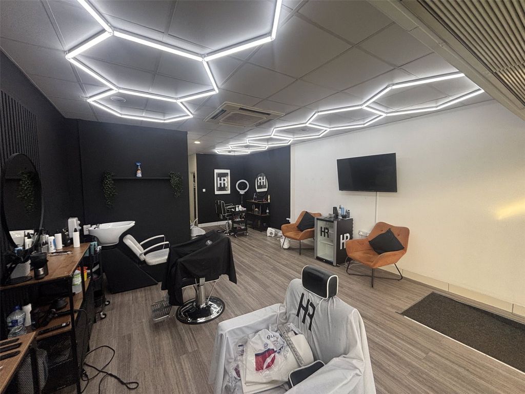 Property photo 3 of 5 Picture No. 02