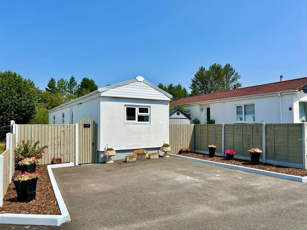 Property photo 1 of 12 Front