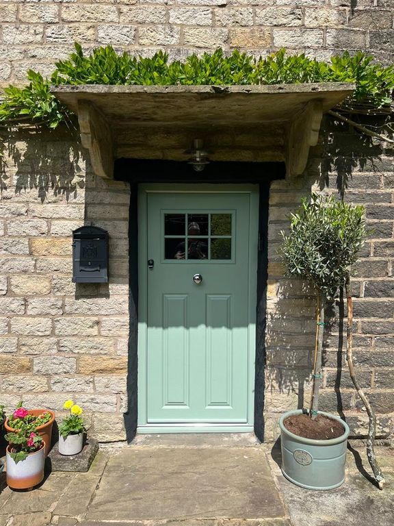 Property photo 3 of 31 Entrance