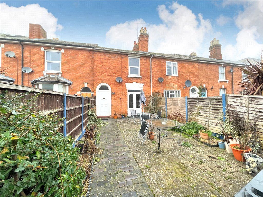 2 bed terraced house for sale Worcester