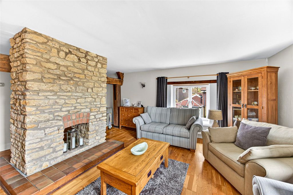 Property photo 2 of 27 Picture No. 37