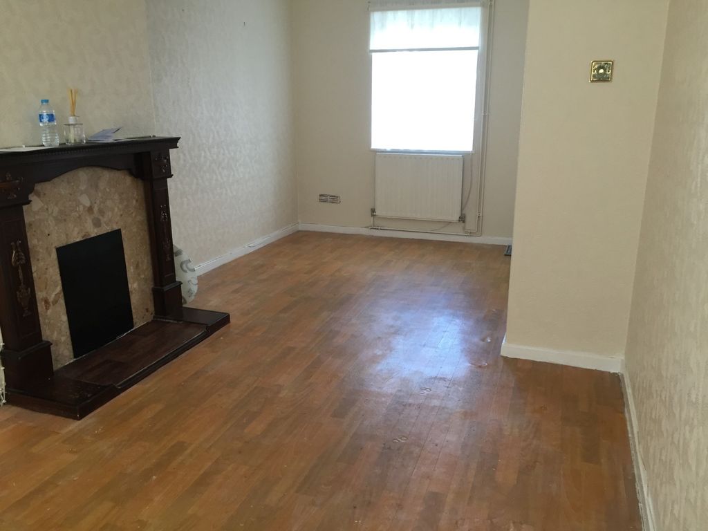 Property photo 3 of 5