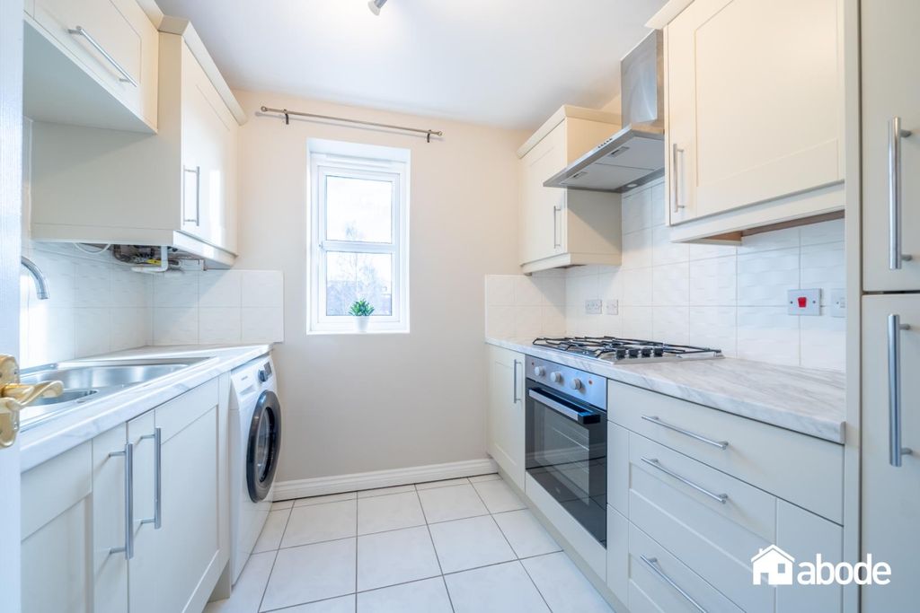 Property photo 3 of 17 Dsc08821-Hdr.Jpg