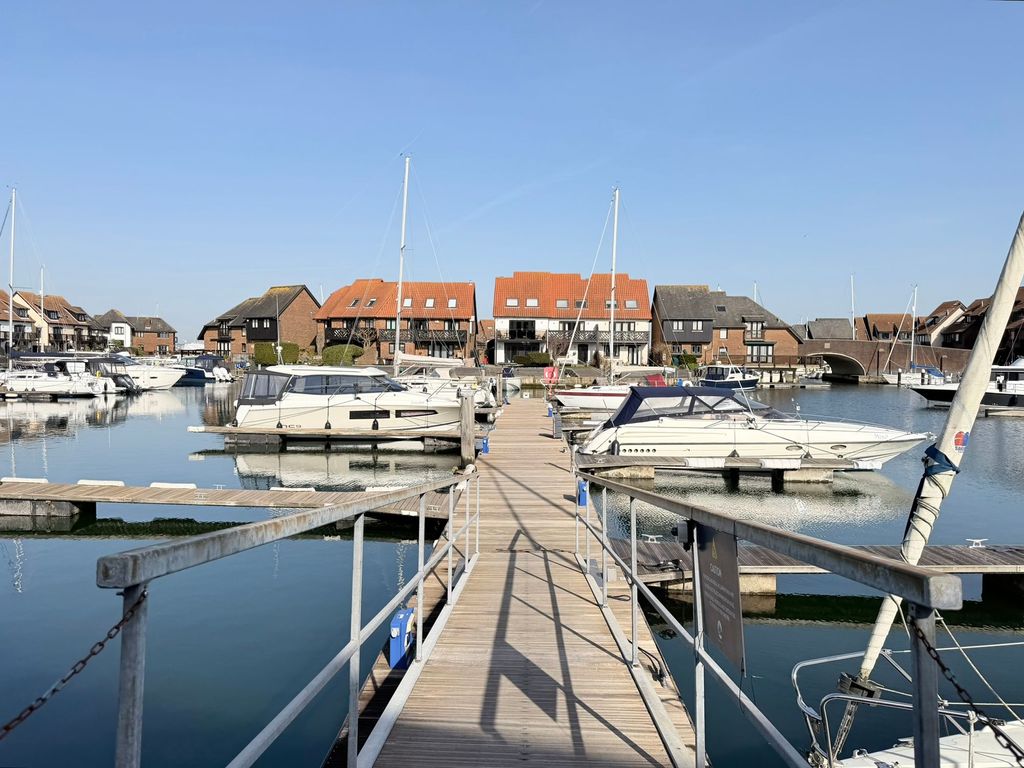 Property photo 2 of 29