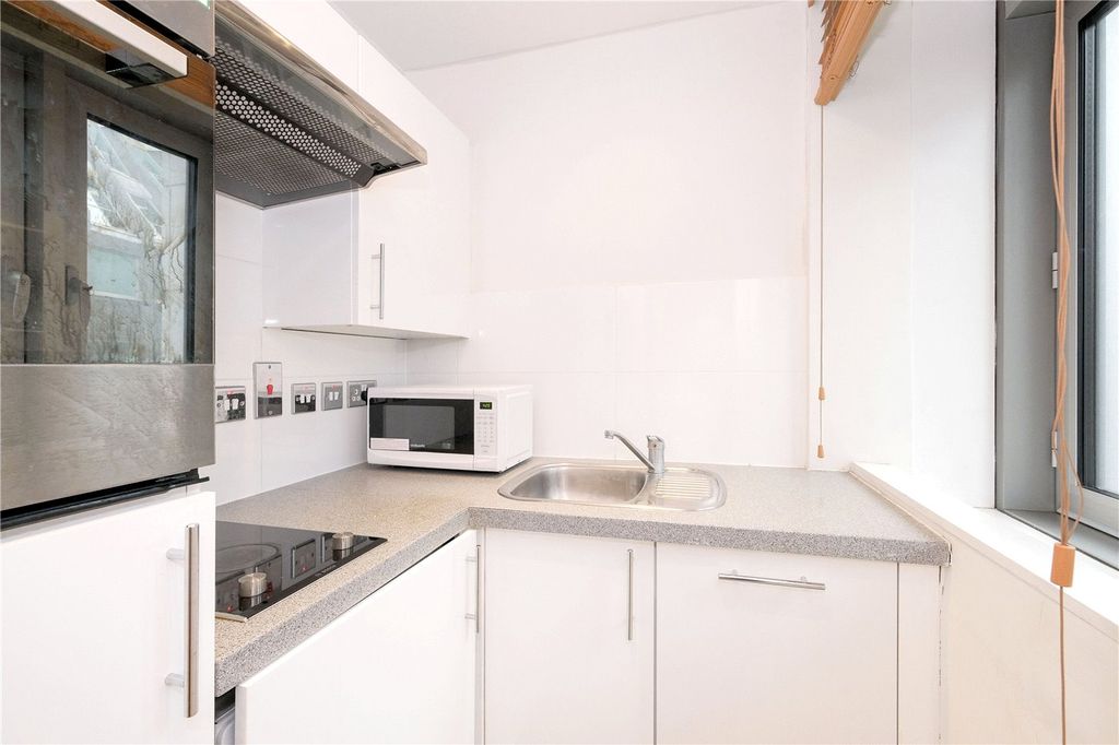 Property photo 3 of 8 Picture No. 05