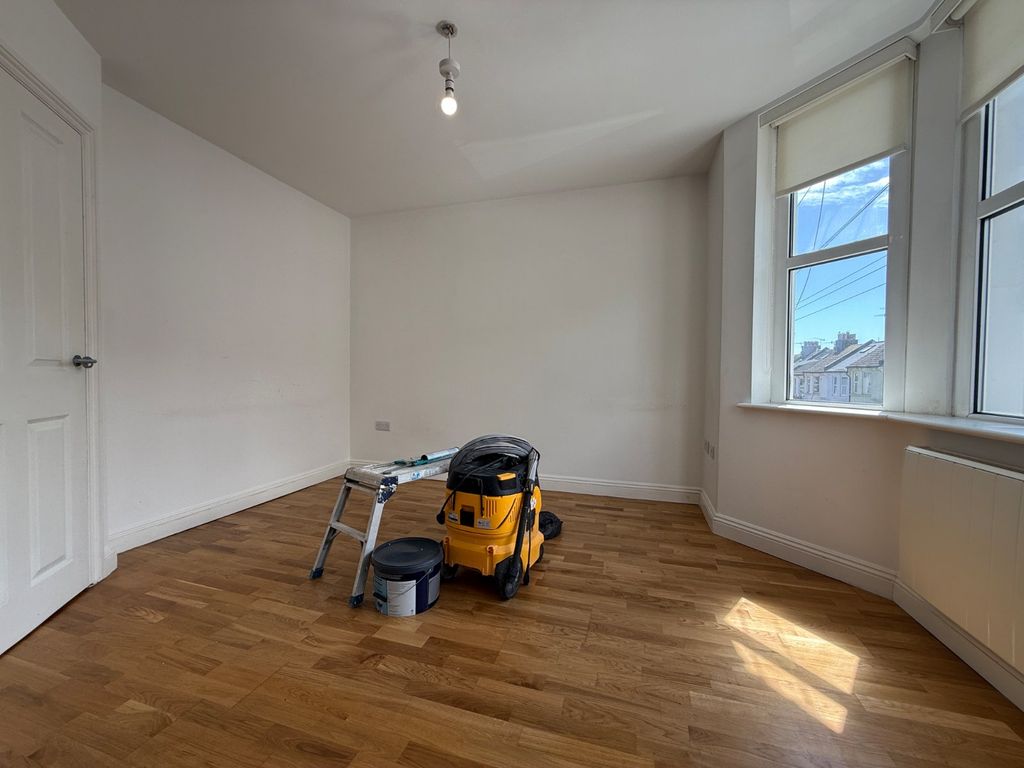 Property photo 2 of 7 Picture No. 07