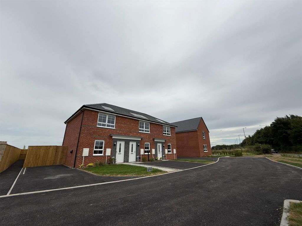 Property photo 2 of 32 Image00002.Jpeg