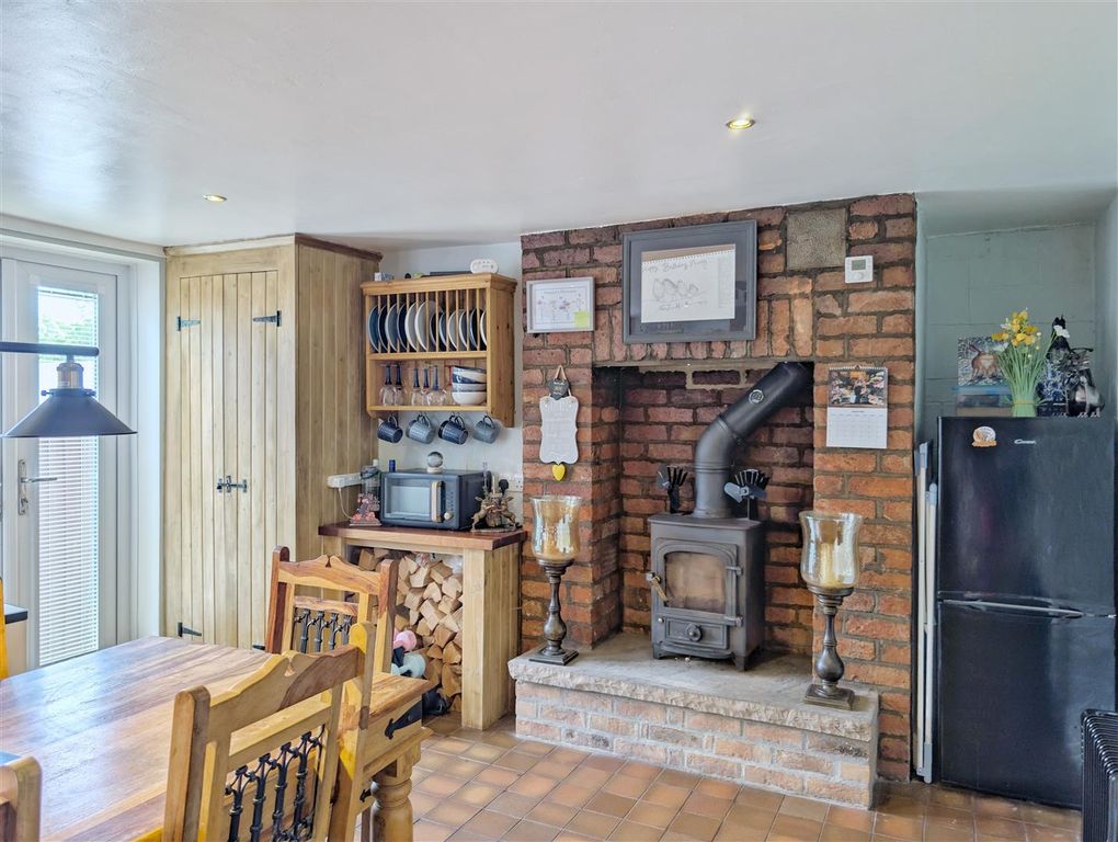 Property photo 3 of 19
