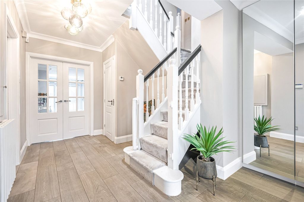 Property photo 3 of 36 Picture No. 05