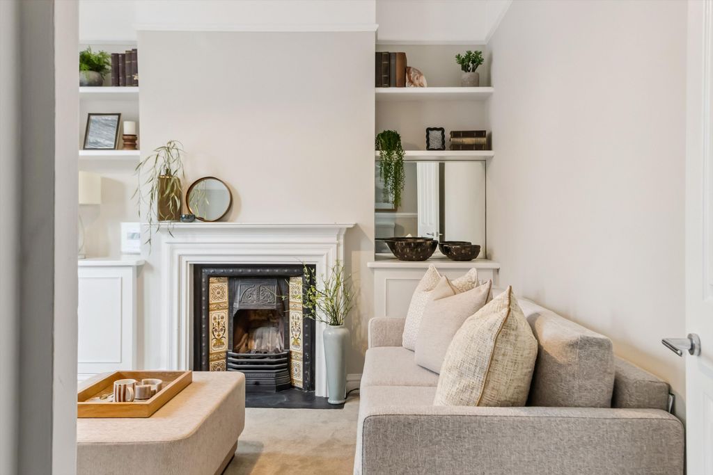 Property photo 3 of 32 Image