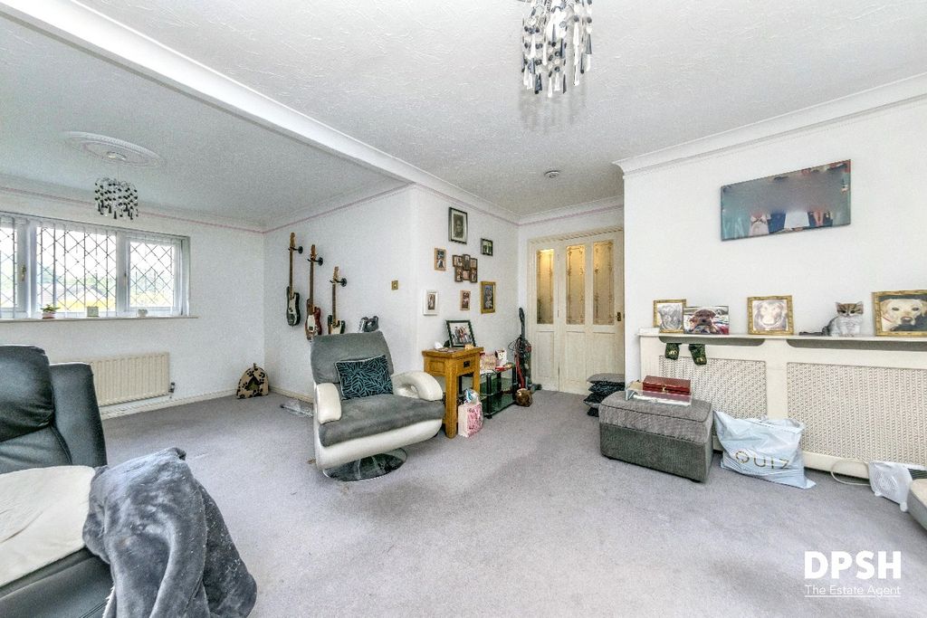 Property photo 3 of 25