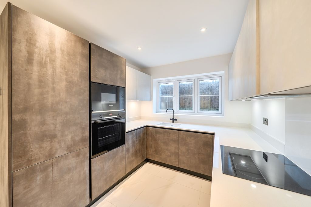 Property photo 2 of 16 1403074-20-6970E3...