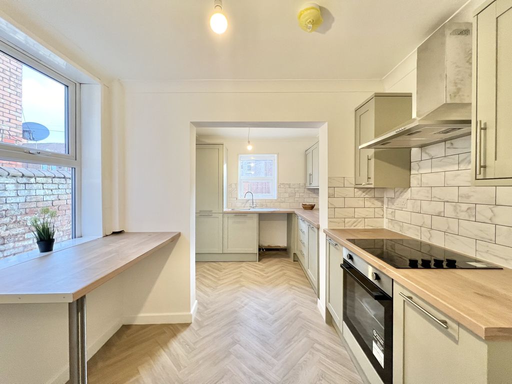 Property photo 2 of 22