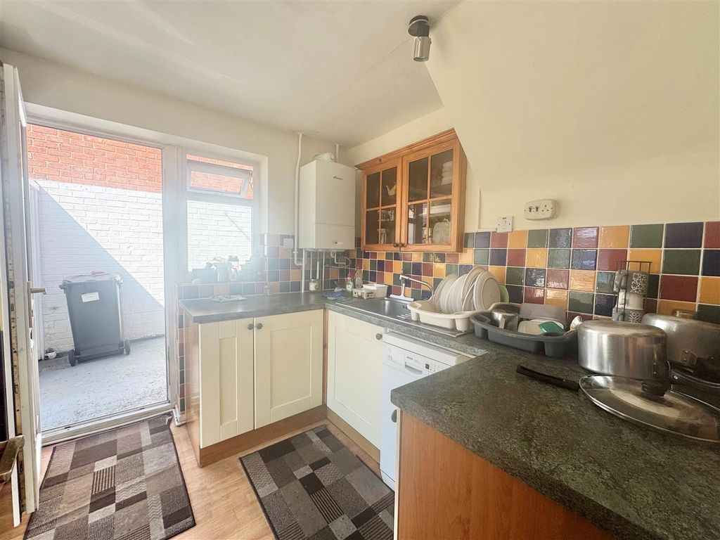 Property photo 3 of 13