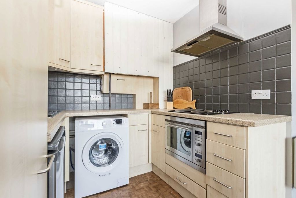 Property photo 3 of 5