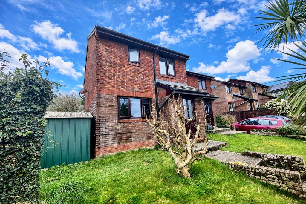 Property photo 1 of 14 Front