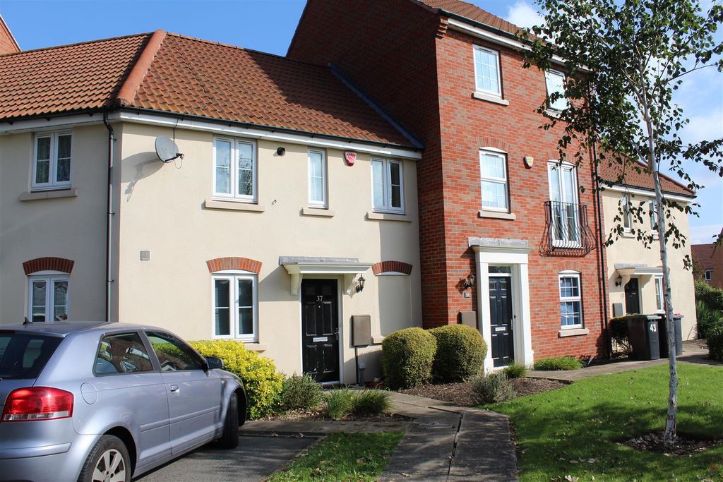 Property photo 1 of 9 37 Wharton Crescent Front.Jpg