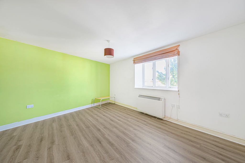 Property photo 2 of 15 Photo 18