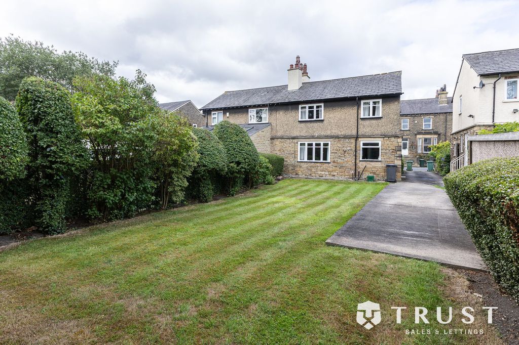 Property photo 1 of 28
