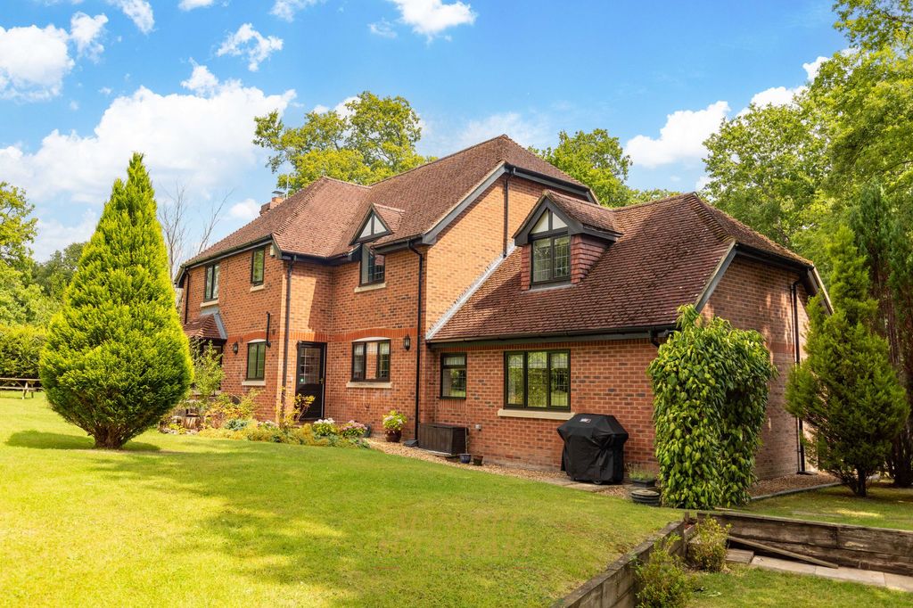 Property photo 2 of 44