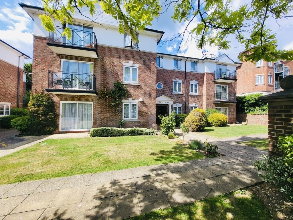 Property photo 1 of 16