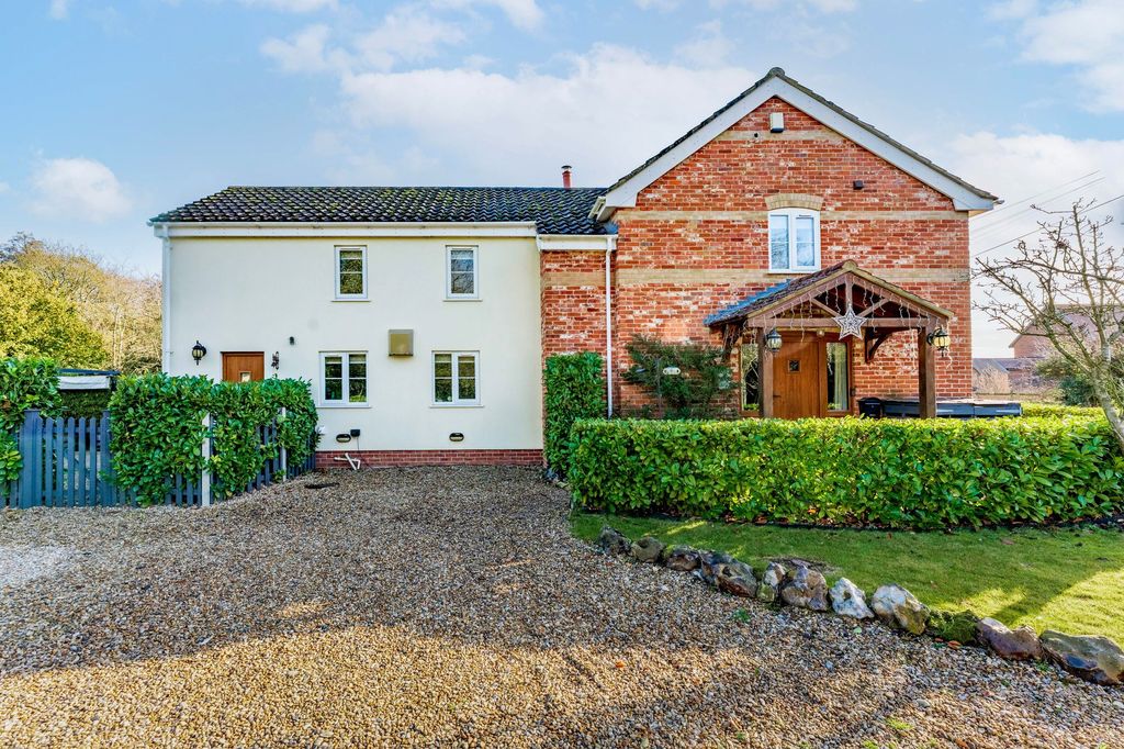 Property photo 1 of 33