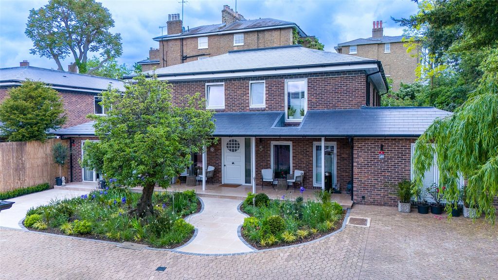 Property photo 2 of 26 Exterior