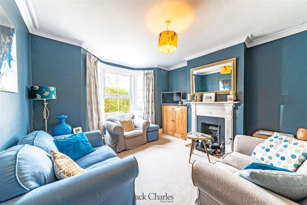 Property photo 1 of 19