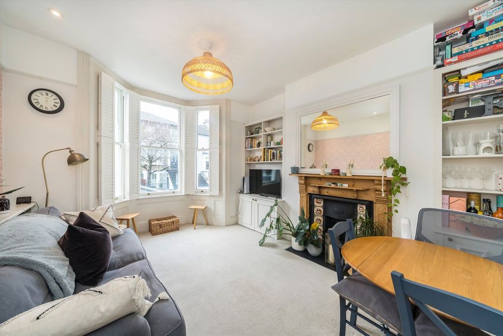 Property photo 2 of 6