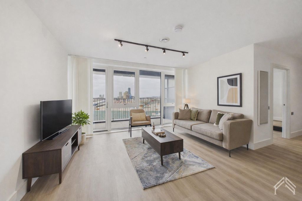 Property photo 1 of 18 1.Png