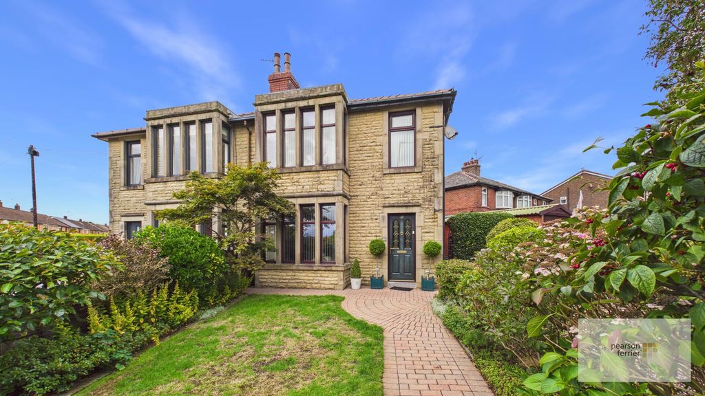 Property photo 1 of 18 Front