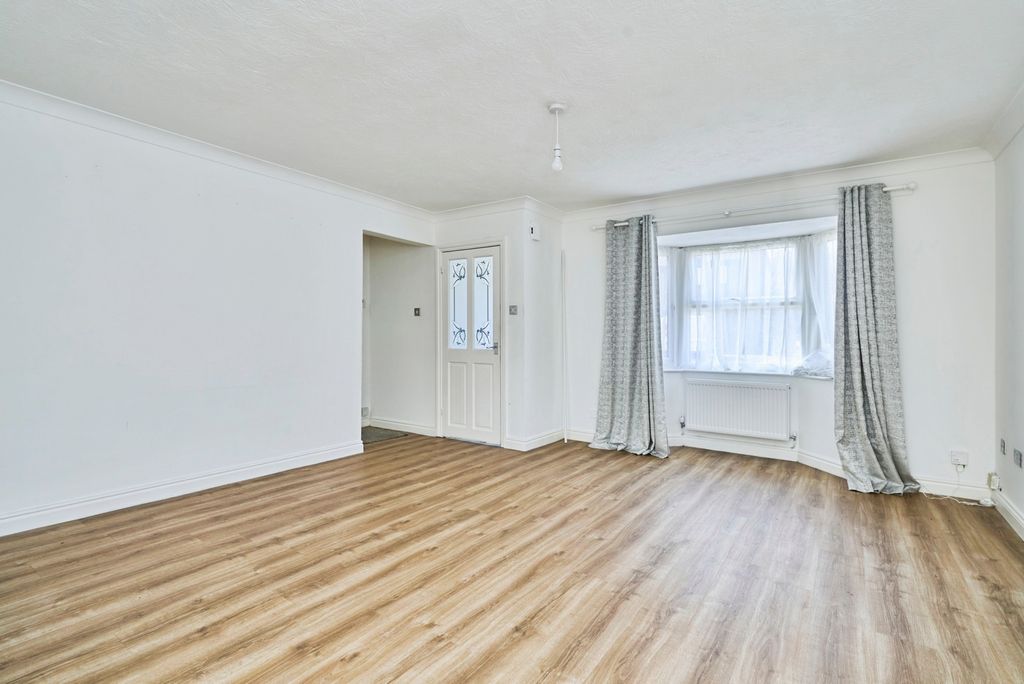Property photo 3 of 18 Pbox-Img.Jpg