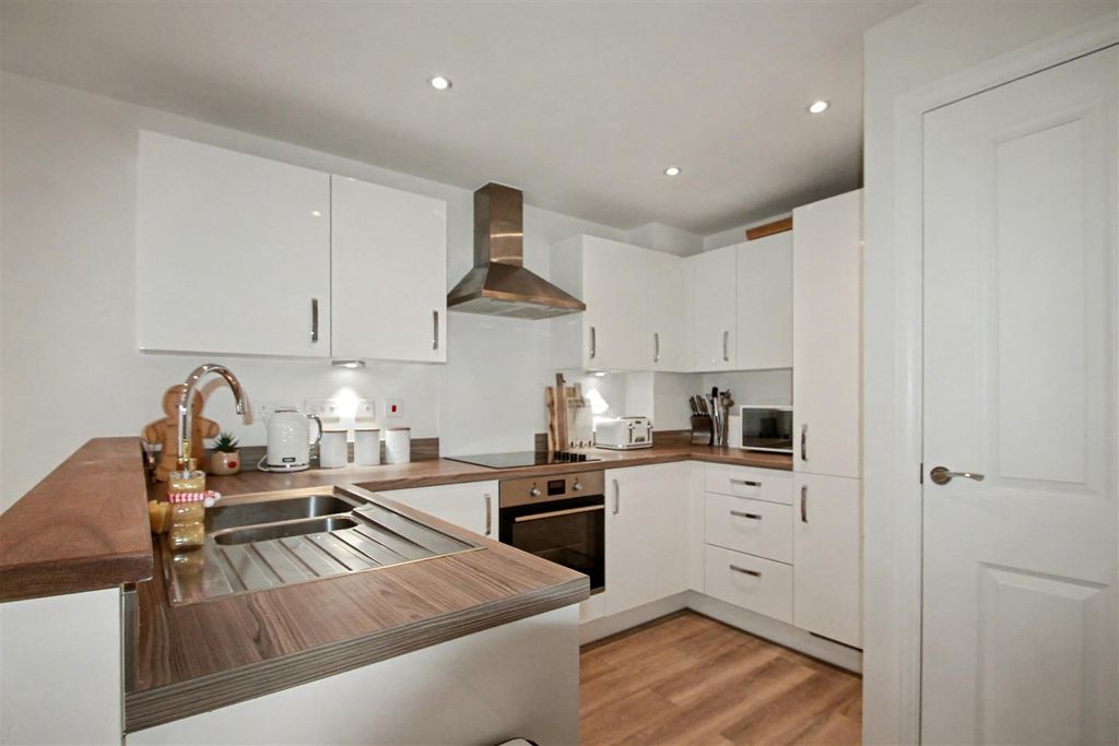 Property photo 2 of 15 Img_2932.Jpg