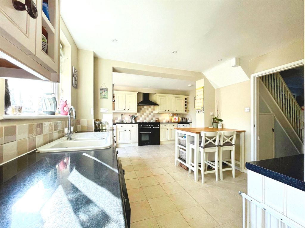 Property photo 3 of 15 Picture No. 06