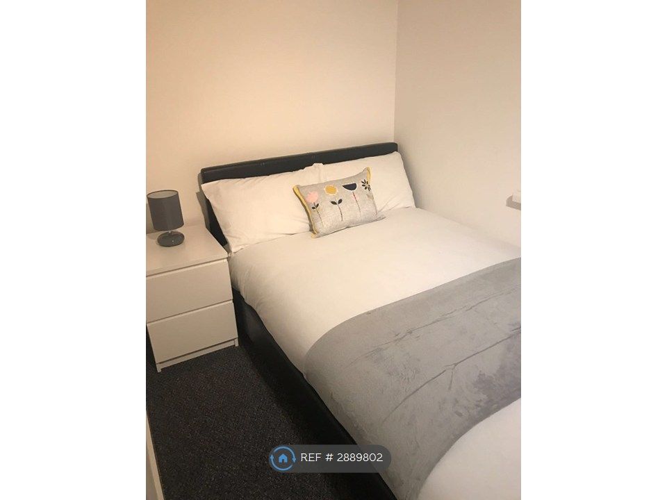 Property photo 1 of 3