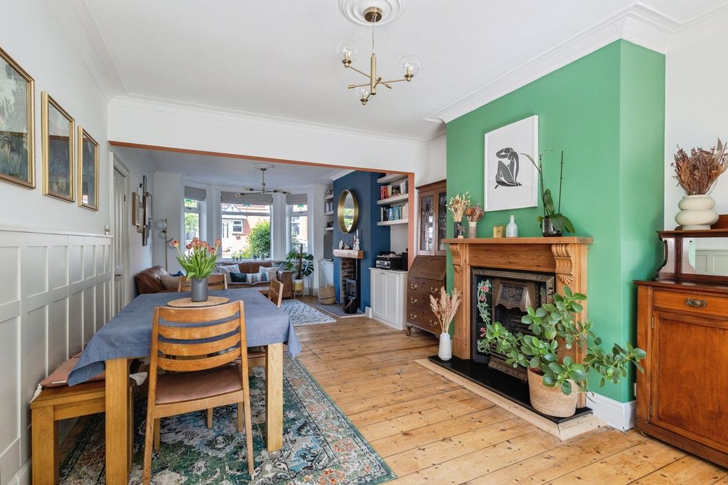 Property photo 2 of 33 Pbox-Img.Jpg