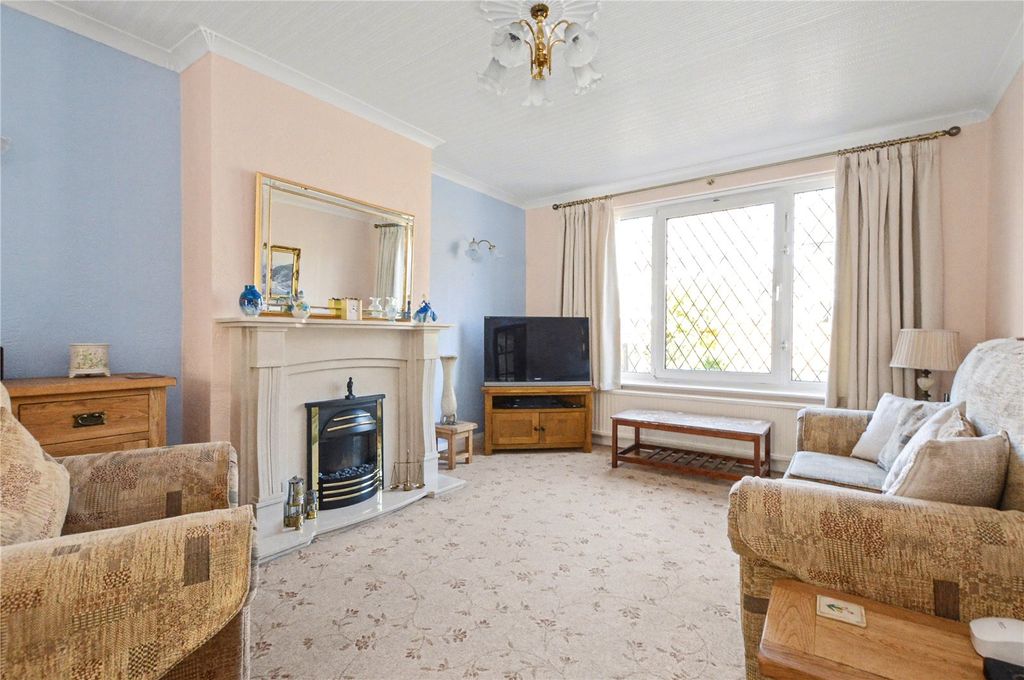 Property photo 2 of 21 Picture No. 12