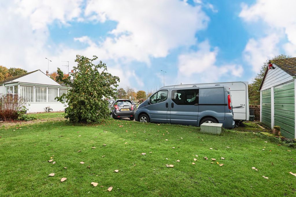 Property photo 3 of 23 Drive & Garage