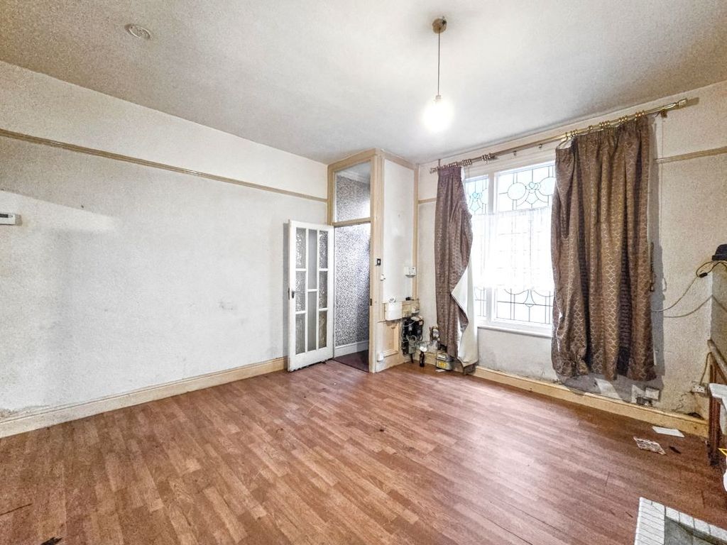 Property photo 2 of 13